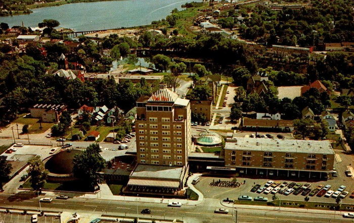 Park Place Hotel (Park Place Motor Inn) - Historical Photo And Postcard